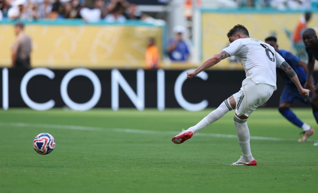 东体：蒯纪闻的伤势情况目前来看不至于像外界传得那么严重